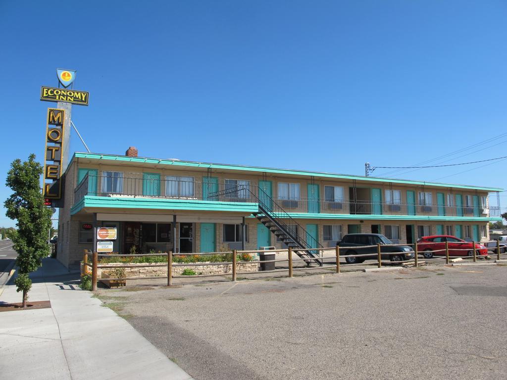 Economy Inn Ontario Luaran gambar
